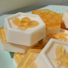 Load image into Gallery viewer, Honey Soap Set - SoapByNadia