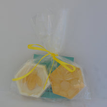 Load image into Gallery viewer, 50 Honey Soap Favors {100 Soaps} - SoapByNadia
