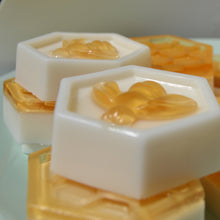 Load image into Gallery viewer, 50 Honey Soap Favors {100 Soaps} - SoapByNadia