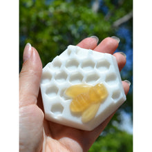 Load image into Gallery viewer, Honey Soap - SoapByNadia