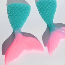 Load image into Gallery viewer, 10 Mermaid Tail Soap Favors - SoapByNadia