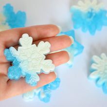 Load image into Gallery viewer, 50 Snowflake Soap Favors - SoapByNadia