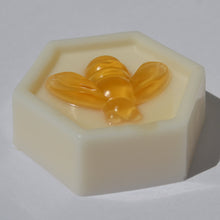 Load image into Gallery viewer, HONEY PARTY FAVORS {50 Soaps, 25 Sets} - SoapByNadia
