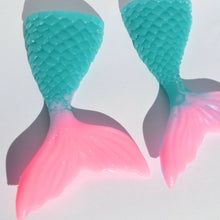 Load image into Gallery viewer, 10 Mermaid Tail Soap Favors - SoapByNadia
