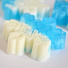 Load image into Gallery viewer, 10 Snowflake Party Favors - SoapByNadia
