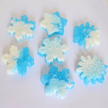 Load image into Gallery viewer, 25 Snowflake Soap Favors - SoapByNadia

